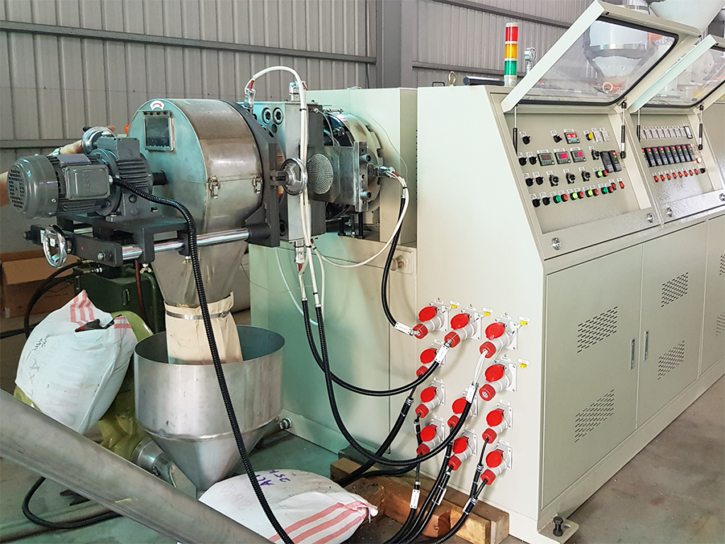 PVC pelletizer extrusion machine